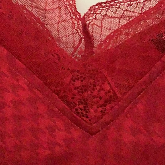 Sleeveless Lace Top with Pattern NWT Size Plus 4X - Picture 2 of 5